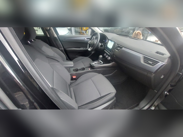 Renault Arkana 1.3 MYHYBR 140CV foto 8